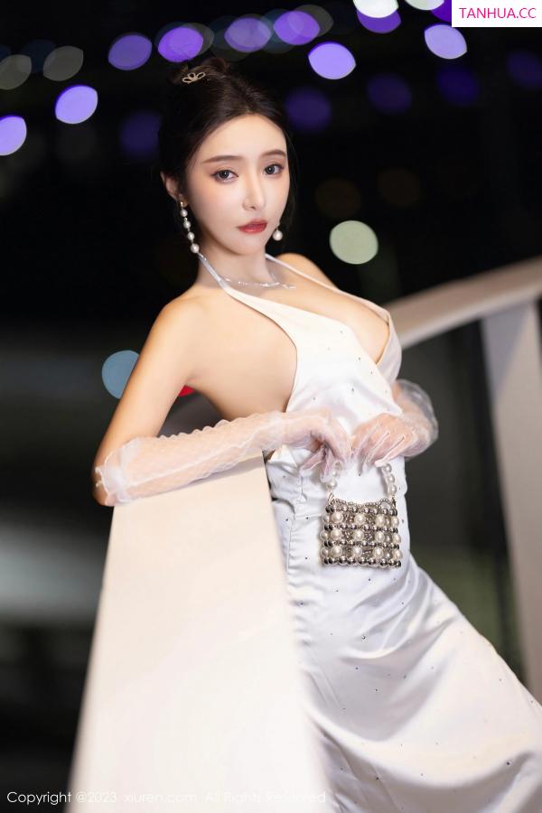 王馨瑶  [XiuRen]高清写真图 2023.08.18 No.7256 王馨瑶yanni 安吉旅拍第13张图片